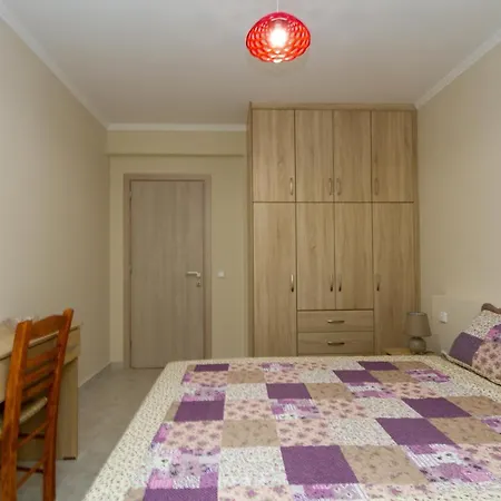 Nijay No 1, 2 Bedroom Sleeps 6 With Bed Settee In Lounge Lejlighed *