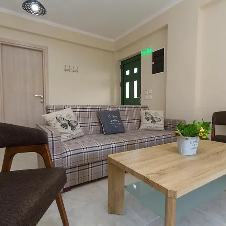 Nijay No 1, 2 Bedroom Sleeps 6 With Bed Settee In Lounge Lejlighed *